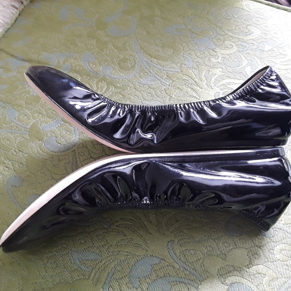 Vera Wang Lavender label patent leather ballet flats - Picture 3 of 8